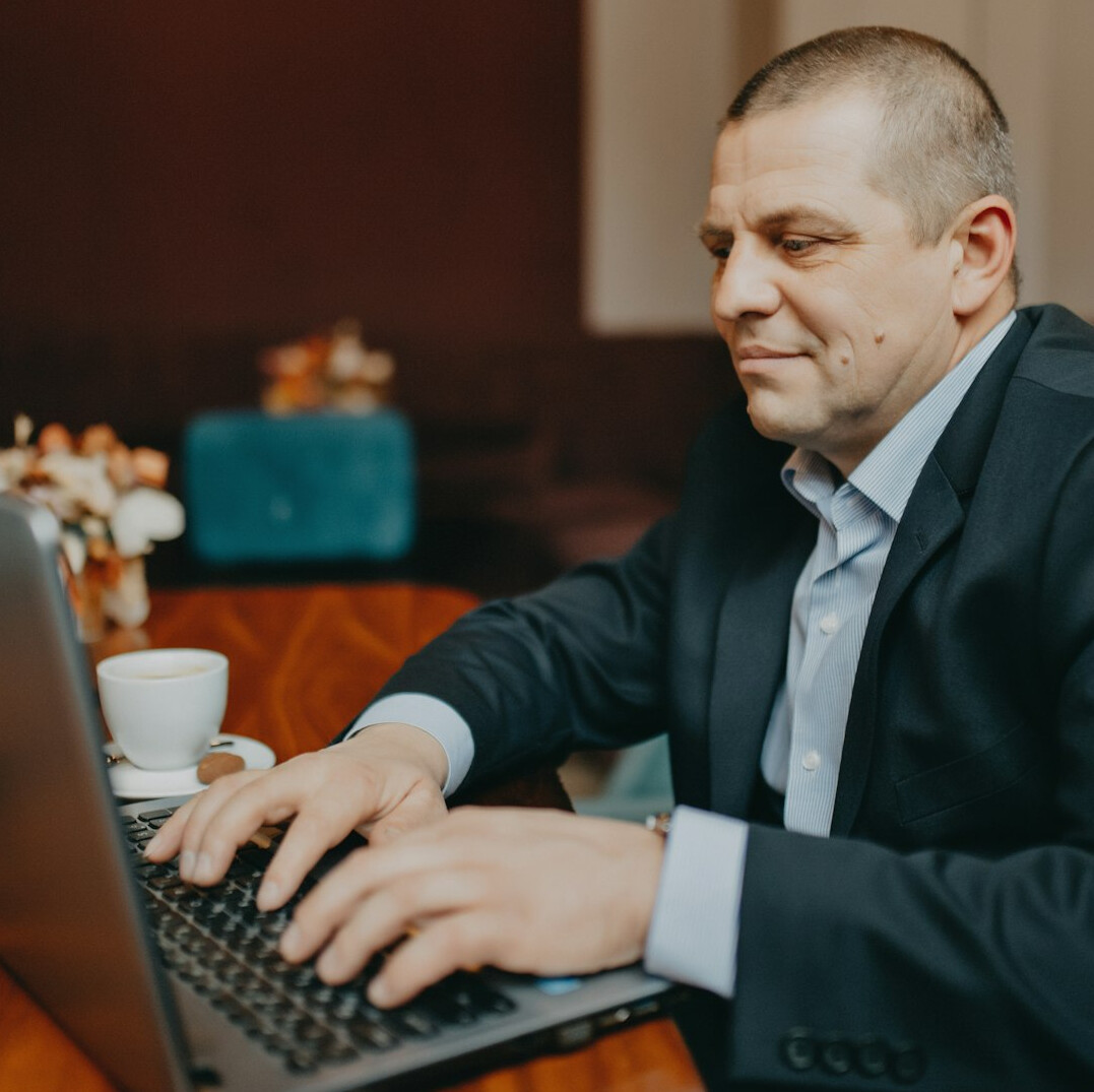 business professional writing email